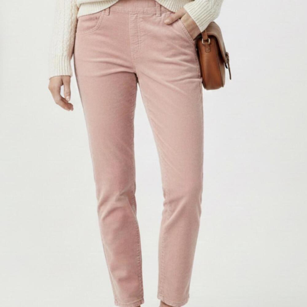 Juicy Couture - Corduroy Skinny Pants in Pink. Size 6